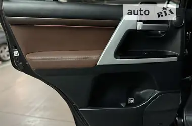 Toyota Land Cruiser 2018