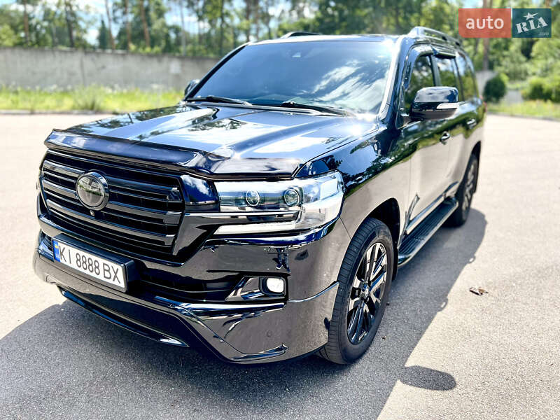 Внедорожник / Кроссовер Toyota Land Cruiser 2016 в 