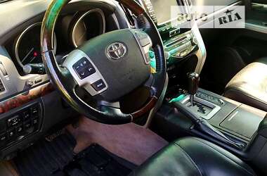 Внедорожник / Кроссовер Toyota Land Cruiser 2013 в Александрие