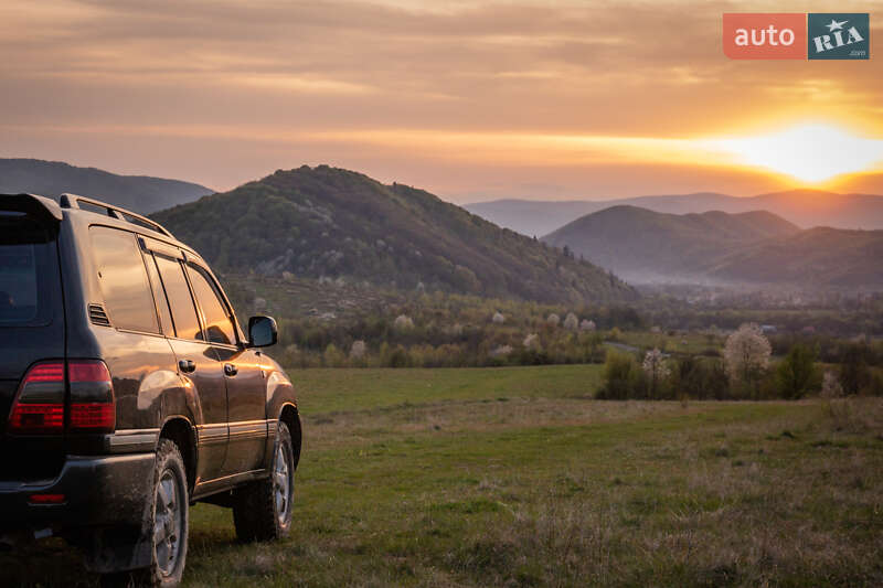 Позашляховик / Кросовер Toyota Land Cruiser 2006 в Ужгороді