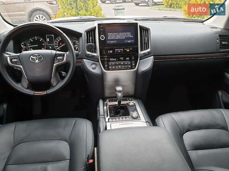 Внедорожник / Кроссовер Toyota Land Cruiser 2019 в Рокитном