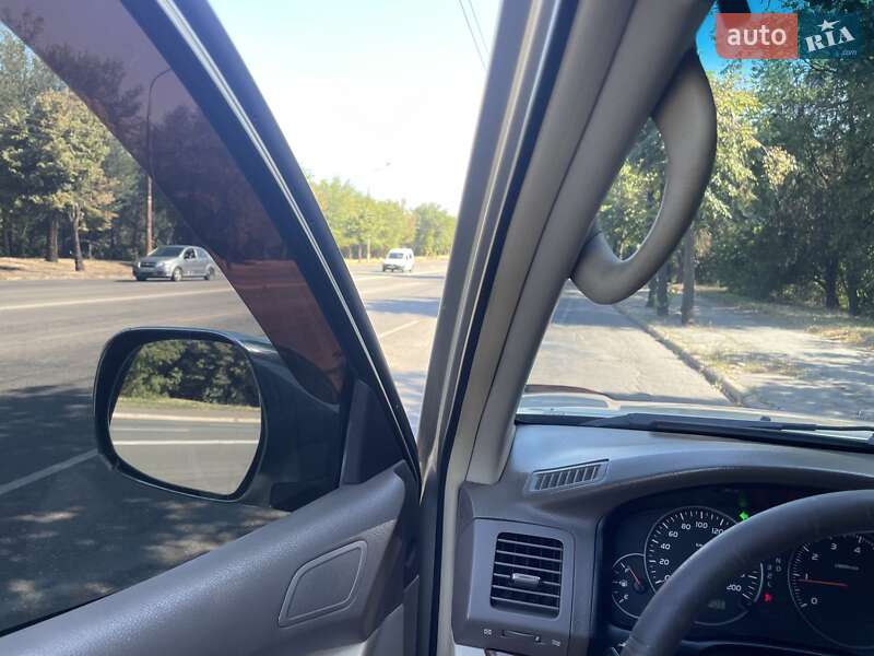 Позашляховик / Кросовер Toyota Land Cruiser 2006 в Кривому Розі