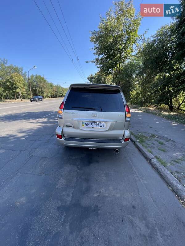 Позашляховик / Кросовер Toyota Land Cruiser 2006 в Кривому Розі