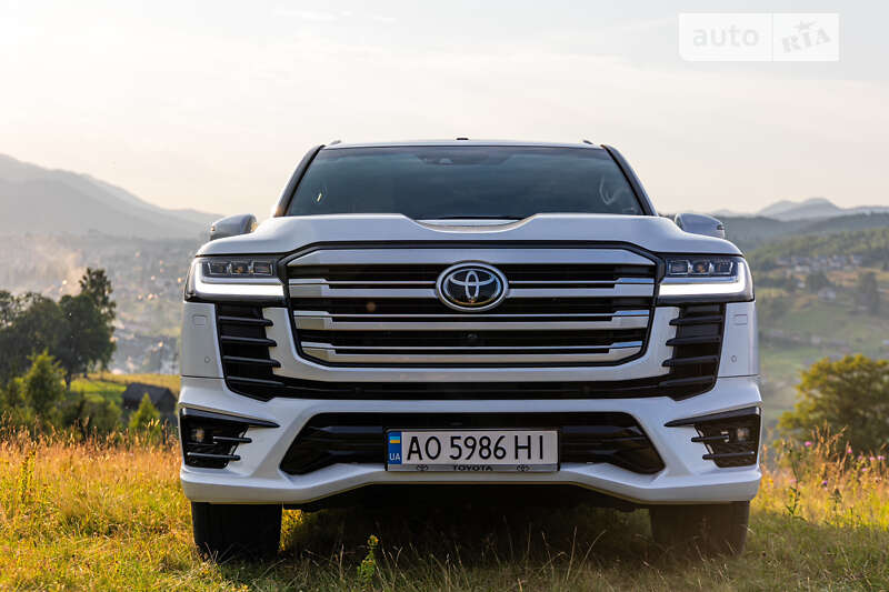 Внедорожник / Кроссовер Toyota Land Cruiser 2021 в Полянице