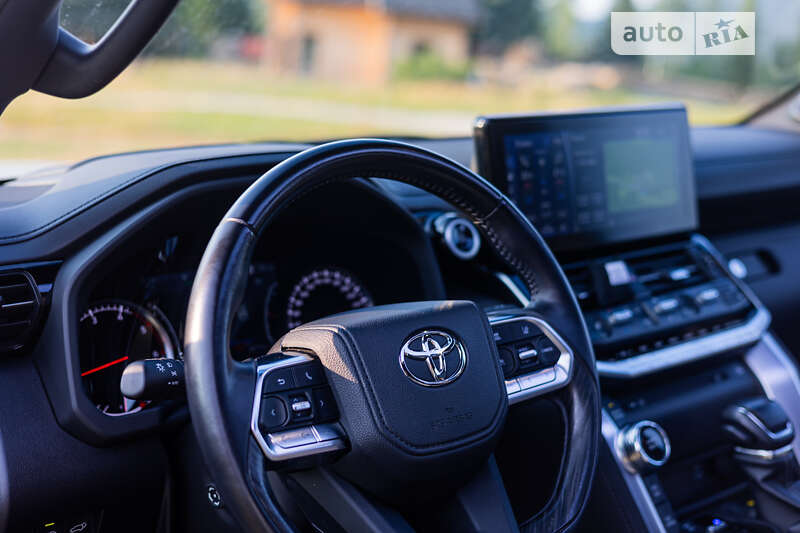 Внедорожник / Кроссовер Toyota Land Cruiser 2021 в Полянице