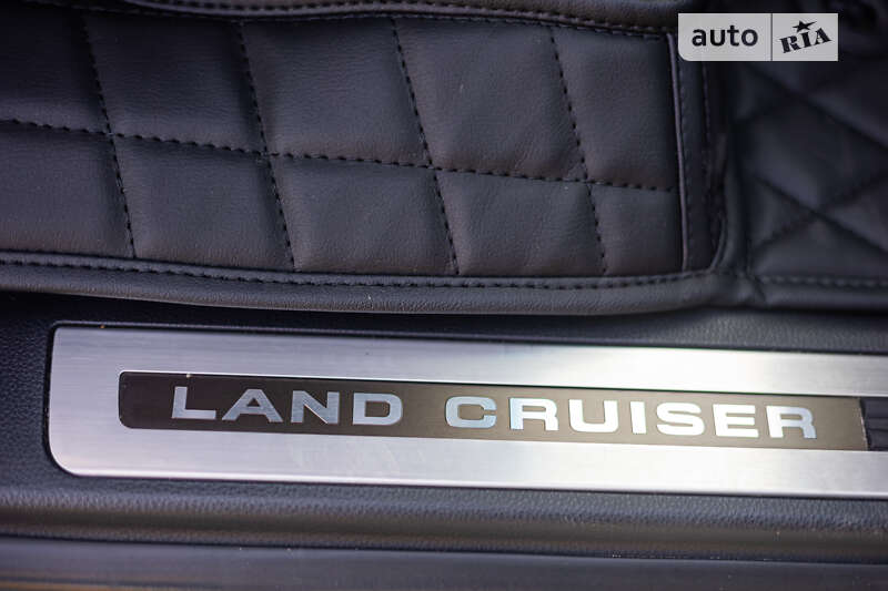 Внедорожник / Кроссовер Toyota Land Cruiser 2021 в Полянице