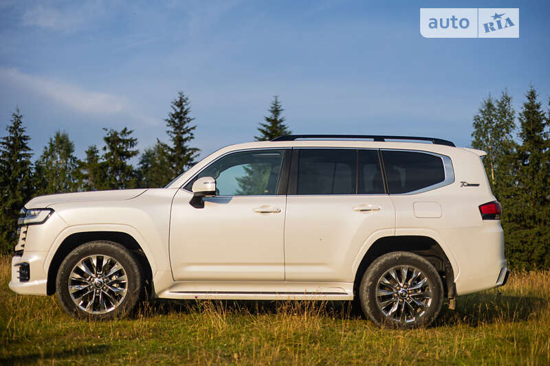 Внедорожник / Кроссовер Toyota Land Cruiser 2021 в Полянице