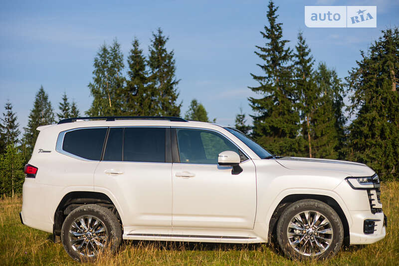 Внедорожник / Кроссовер Toyota Land Cruiser 2021 в Полянице
