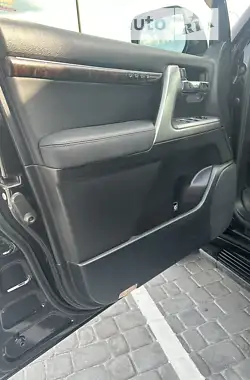 Toyota Land Cruiser 2013