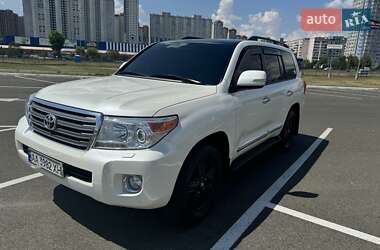 Toyota Land Cruiser 2013