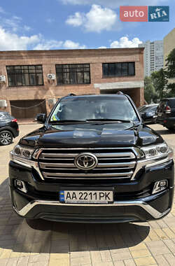 Внедорожник / Кроссовер Toyota Land Cruiser 2016 в Киеве