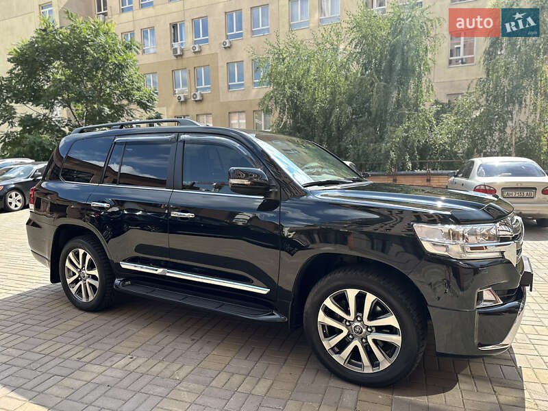 Внедорожник / Кроссовер Toyota Land Cruiser 2016 в Киеве