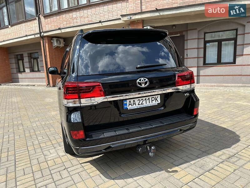 Внедорожник / Кроссовер Toyota Land Cruiser 2016 в Киеве
