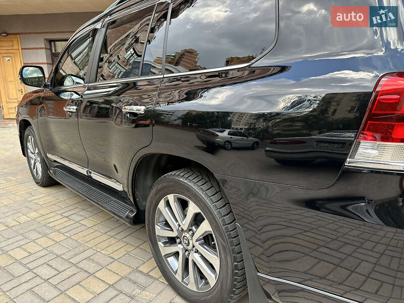 Внедорожник / Кроссовер Toyota Land Cruiser 2016 в Киеве