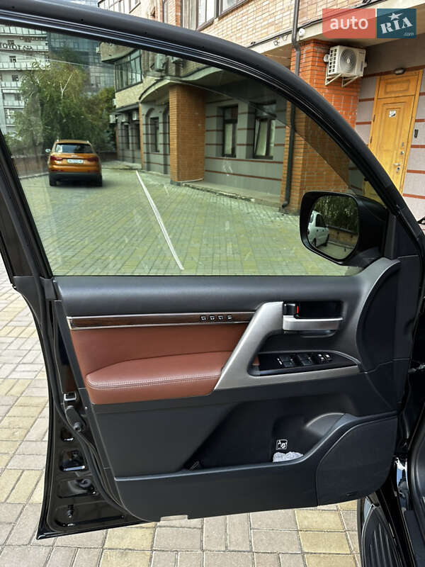 Внедорожник / Кроссовер Toyota Land Cruiser 2016 в Киеве