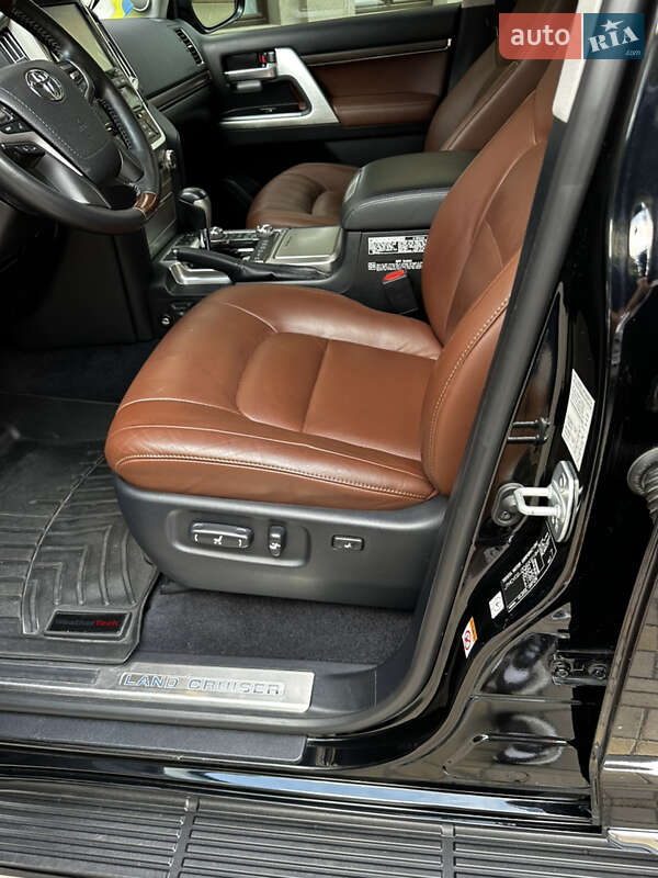 Внедорожник / Кроссовер Toyota Land Cruiser 2016 в Киеве