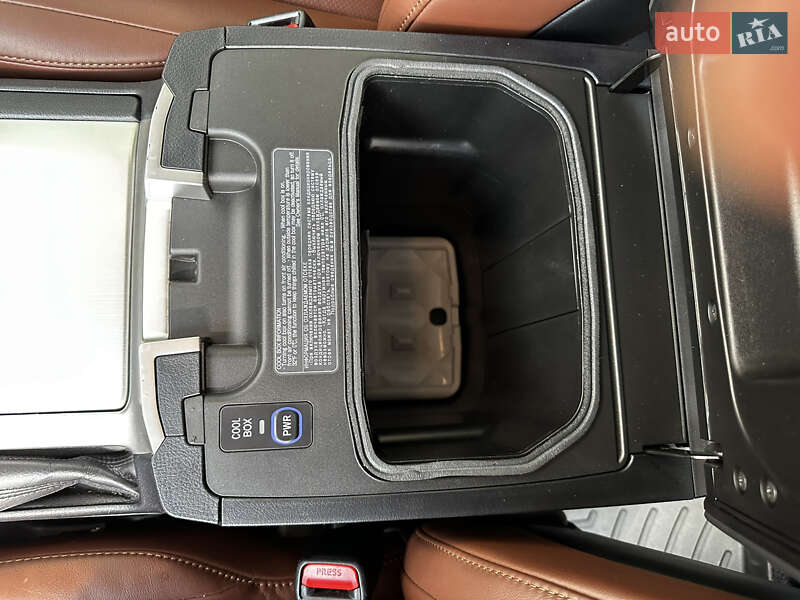 Внедорожник / Кроссовер Toyota Land Cruiser 2016 в Киеве