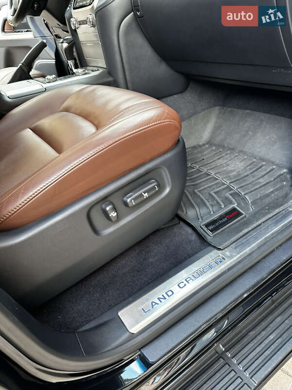 Внедорожник / Кроссовер Toyota Land Cruiser 2016 в Киеве
