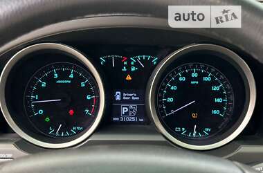 Внедорожник / Кроссовер Toyota Land Cruiser 2008 в 