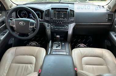 Внедорожник / Кроссовер Toyota Land Cruiser 2008 в 