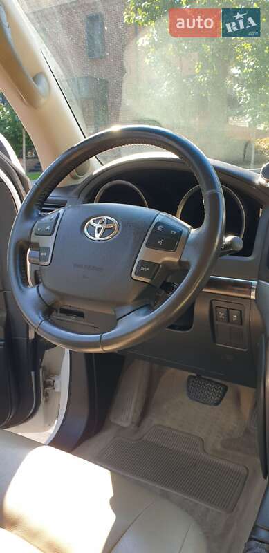 Внедорожник / Кроссовер Toyota Land Cruiser 2008 в Киеве