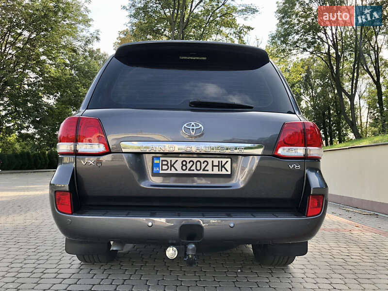 Внедорожник / Кроссовер Toyota Land Cruiser 2008 в Остроге фото 8 Внедорожник / Кроссовер Toyota Land Cruiser 2008 в Остроге