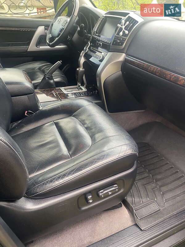 Внедорожник / Кроссовер Toyota Land Cruiser 2013 в Ивано-Франковске