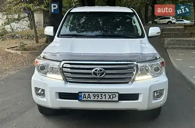 Toyota Land Cruiser 2012