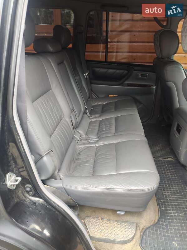 Внедорожник / Кроссовер Toyota Land Cruiser 2001 в Микуличине