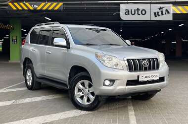 Внедорожник / Кроссовер Toyota Land Cruiser 2010 в Киеве