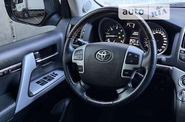 Внедорожник / Кроссовер Toyota Land Cruiser 2013 в Львове