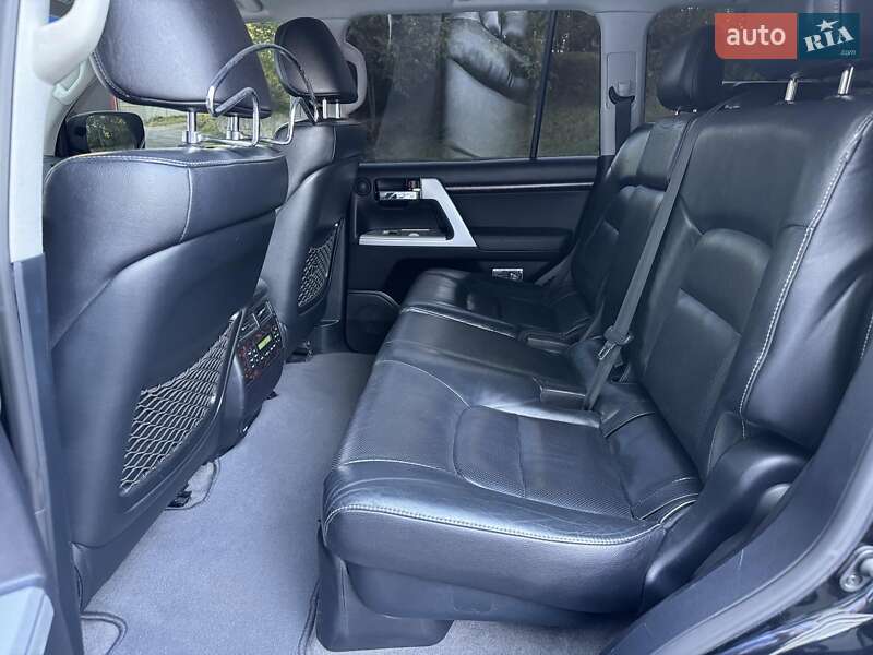 Позашляховик / Кросовер Toyota Land Cruiser 2013 в Львові