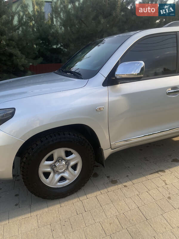 Внедорожник / Кроссовер Toyota Land Cruiser 2011 в Львове