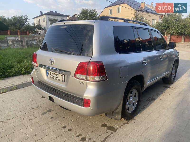 Внедорожник / Кроссовер Toyota Land Cruiser 2011 в Львове