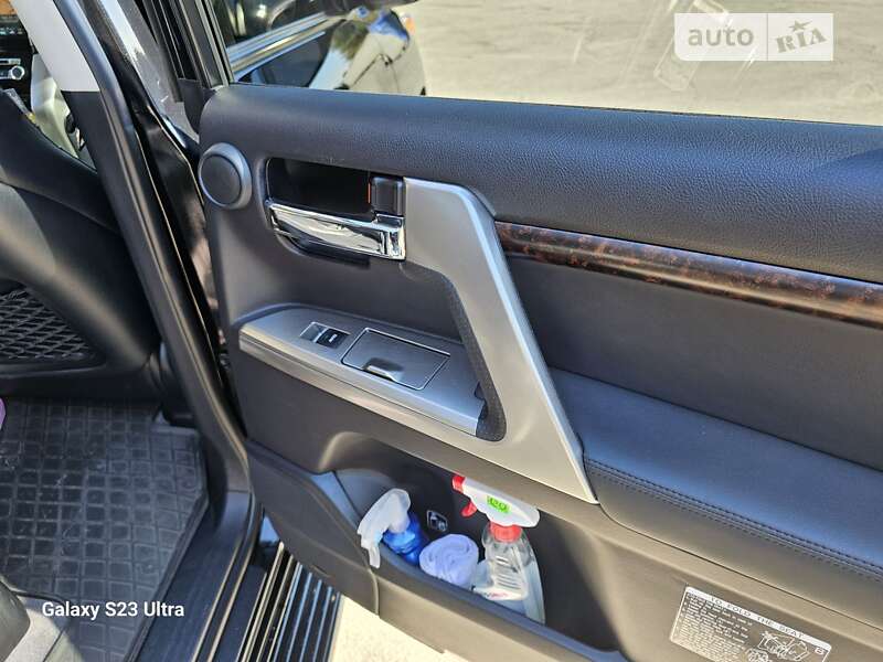 Внедорожник / Кроссовер Toyota Land Cruiser 2012 в Сквире