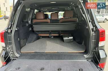 Внедорожник / Кроссовер Toyota Land Cruiser 2017 в 
