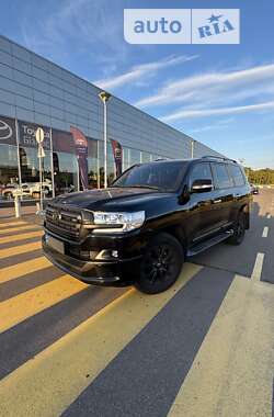 Внедорожник / Кроссовер Toyota Land Cruiser 2020 в Киеве