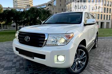 Toyota Land Cruiser 2013