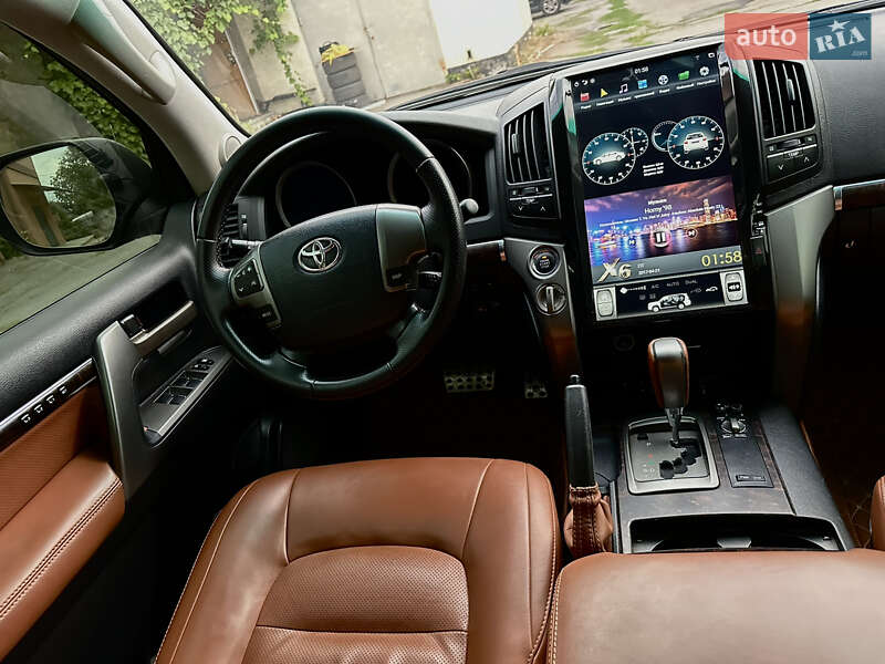 Позашляховик / Кросовер Toyota Land Cruiser 2008 в Дніпрі
