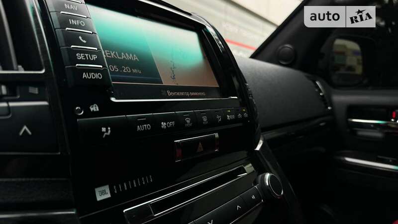 Позашляховик / Кросовер Toyota Land Cruiser 2013 в Ужгороді