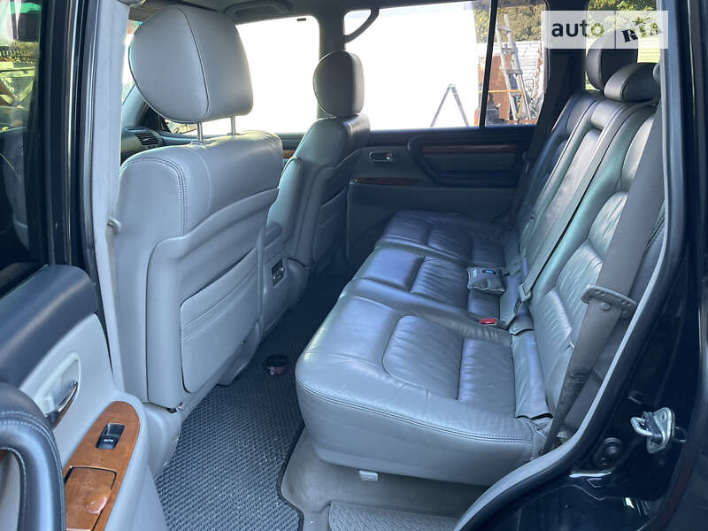 Внедорожник / Кроссовер Toyota Land Cruiser 2006 в Чернигове