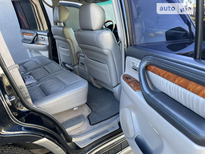 Внедорожник / Кроссовер Toyota Land Cruiser 2006 в Чернигове