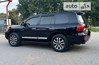 Внедорожник / Кроссовер Toyota Land Cruiser 2013 в Кельменцах