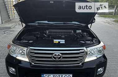 Внедорожник / Кроссовер Toyota Land Cruiser 2013 в Кельменцах