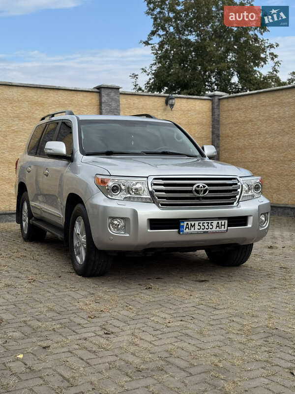 Внедорожник / Кроссовер Toyota Land Cruiser 2014 в Житомире