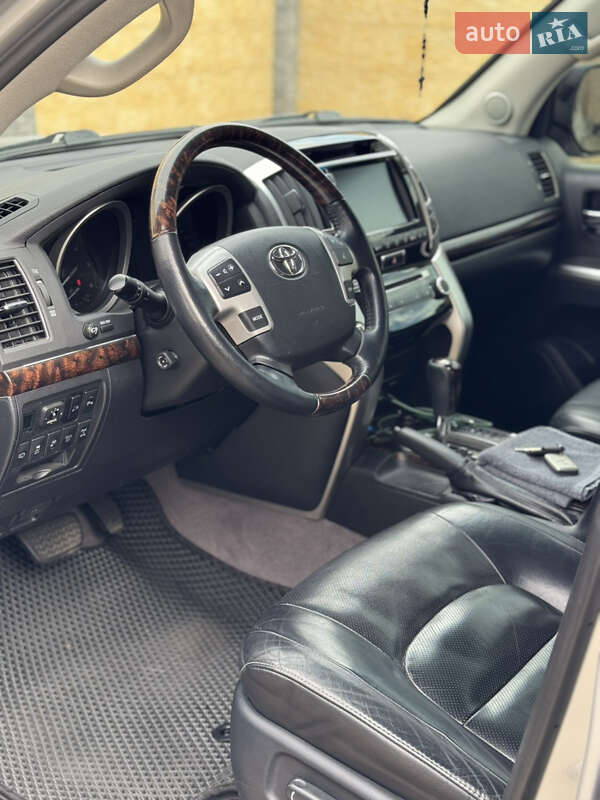 Внедорожник / Кроссовер Toyota Land Cruiser 2014 в Житомире