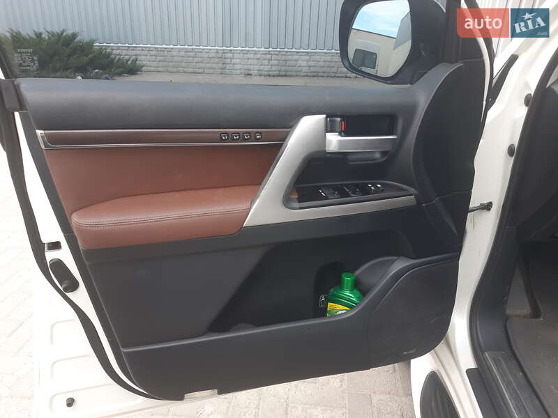 Внедорожник / Кроссовер Toyota Land Cruiser 2016 в Харькове