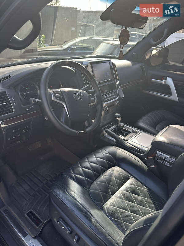 Toyota Land Cruiser 2017