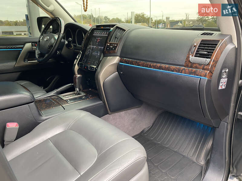 Внедорожник / Кроссовер Toyota Land Cruiser 2008 в Смеле