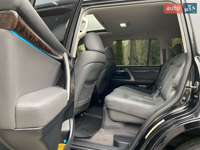 Внедорожник / Кроссовер Toyota Land Cruiser 2008 в Смеле